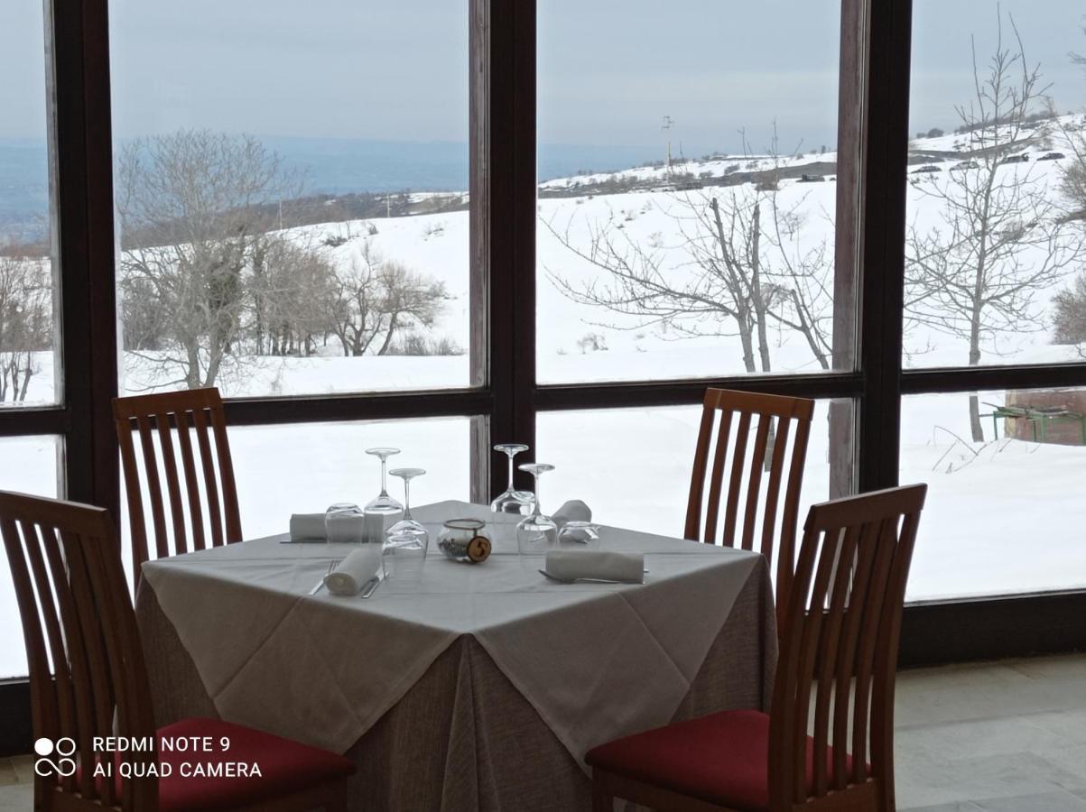 Terrae Eremis: Ristorante, Bar, B&B Roccamorice Экстерьер фото